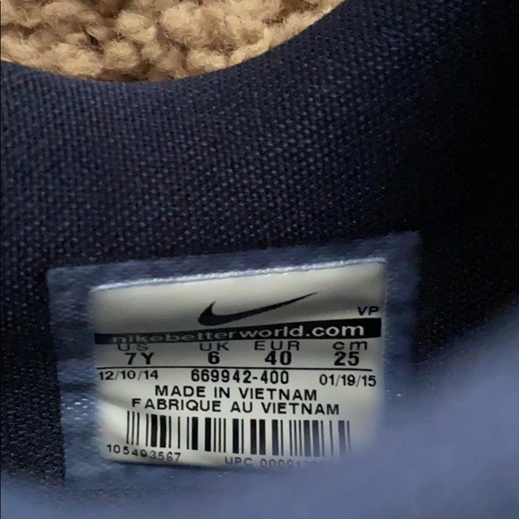 Nike KDs (Kevin Durant) - Picture 5 of 5